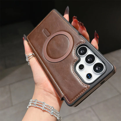 Luxuriöse iPhone-Hülle aus Leder mit Magnetverschluss und MagSafe-Kompatibilität – Eleganz, Schutz und ultimativer Komfort