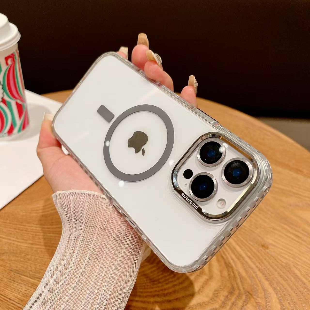 Luxuriöse MagSafe iPhone-Hülle – Schutz und Eleganz vereint