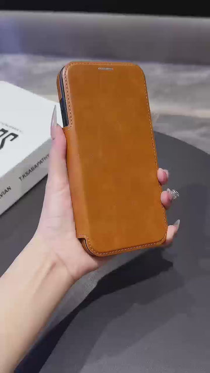 Luxuriöse iPhone-Hülle aus Leder mit Magnetverschluss und MagSafe-Kompatibilität – Eleganz, Schutz und ultimativer Komfort